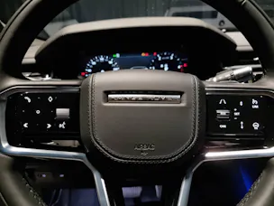 Land Rover Range Rover Velar 3.0 D I6 300 R-Dynamic HSE