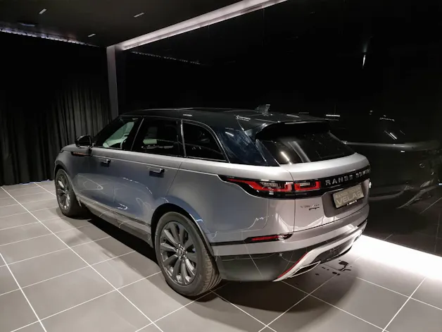 Land Rover Range Rover Velar 3.0 D I6 300 R-Dynamic HSE
