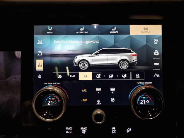 Land Rover Range Rover Velar 3.0 D I6 300 R-Dynamic HSE