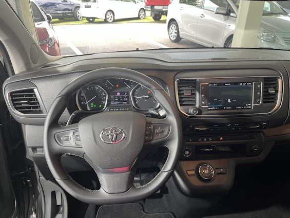 Vehicle image 9 Vehicle image 9