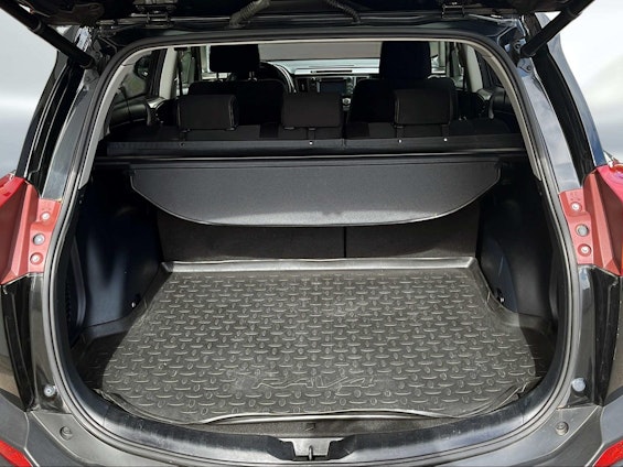 Vehicle image 18 Vehicle image 18