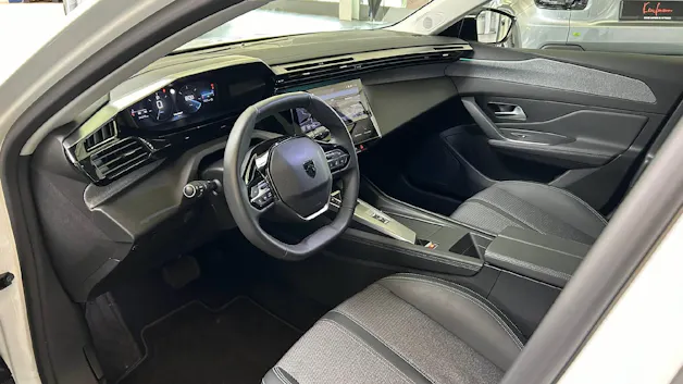 Peugeot 308 SW 1.5 BlueHDi Allure Pack CH-Fahrzeug