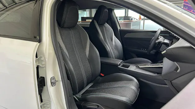Peugeot 308 SW 1.5 BlueHDi Allure Pack CH-Fahrzeug