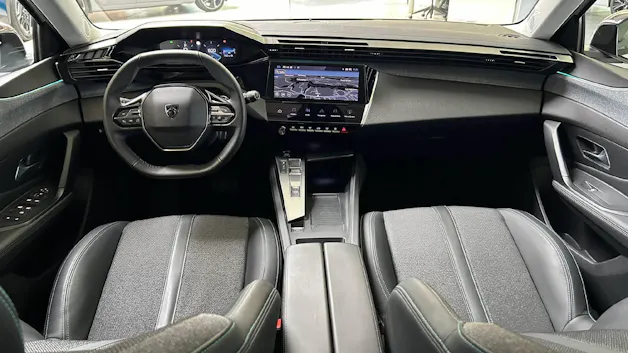 Peugeot 308 SW 1.5 BlueHDi Allure Pack CH-Fahrzeug