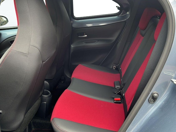 Vehicle image 8 Vehicle image 8