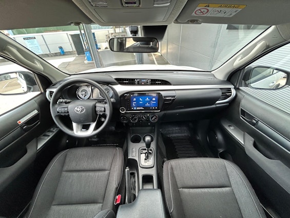 Vehicle image 6