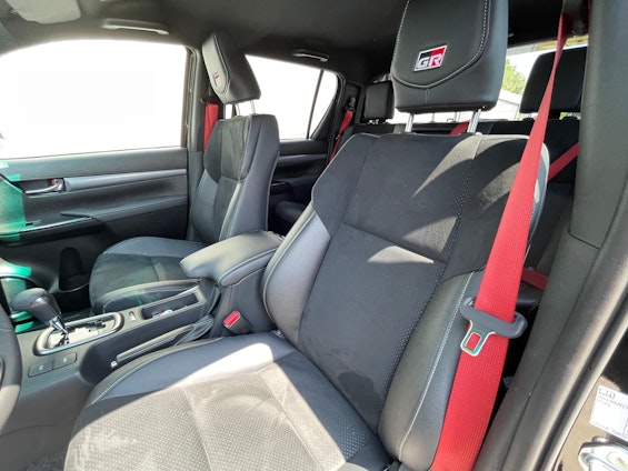 Vehicle image 7