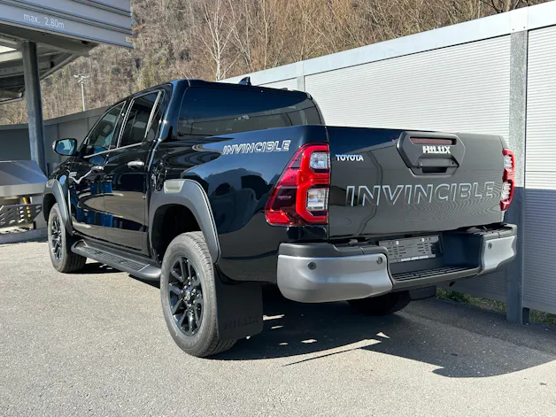 Toyota Hilux Double Cab.-Pick-up 2.8 D-4D 204 Invincible MHEV