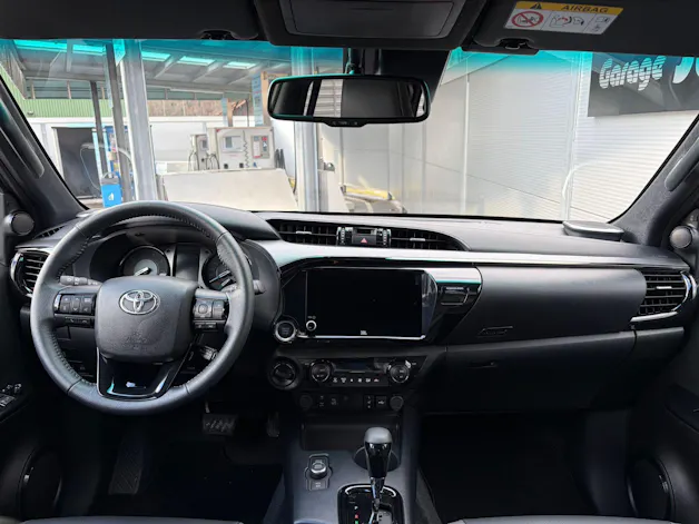 Toyota Hilux Double Cab.-Pick-up 2.8 D-4D 204 Invincible MHEV