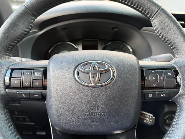Toyota Hilux Double Cab.-Pick-up 2.8 D-4D 204 Invincible MHEV