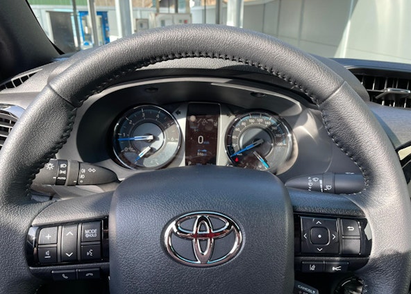 Vehicle image 14 Vehicle image 14