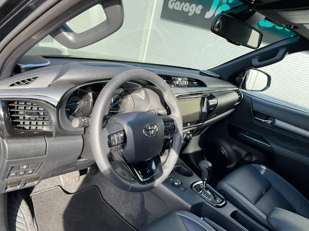 Toyota Hilux Double Cab.-Pick-up 2.8 D-4D 204 Invincible MHEV