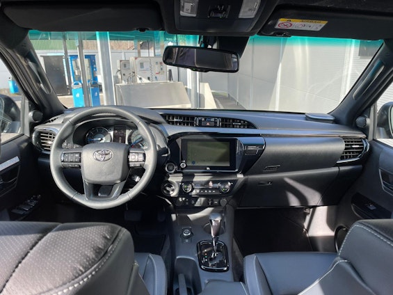 Vehicle image 5 Vehicle image 5