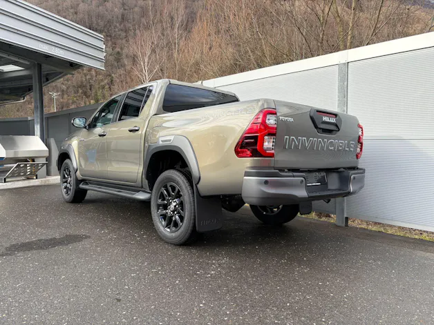 Toyota Hilux Double Cab.-Pick-up 2.8 D-4D 204 Invincible MHEV