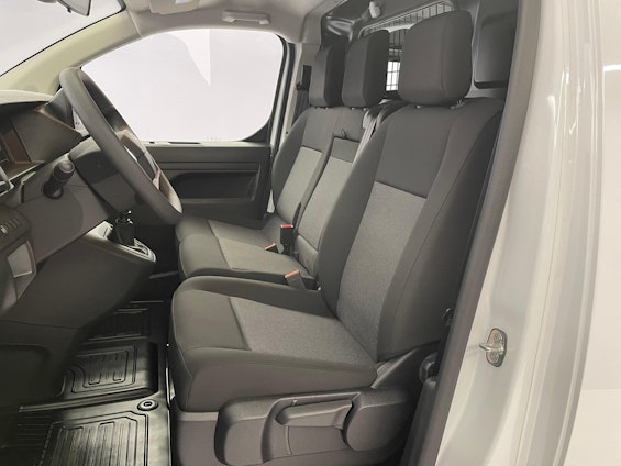 Vehicle image 7 Vehicle image 7