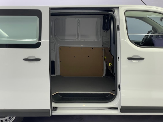 Vehicle image 12 Vehicle image 12