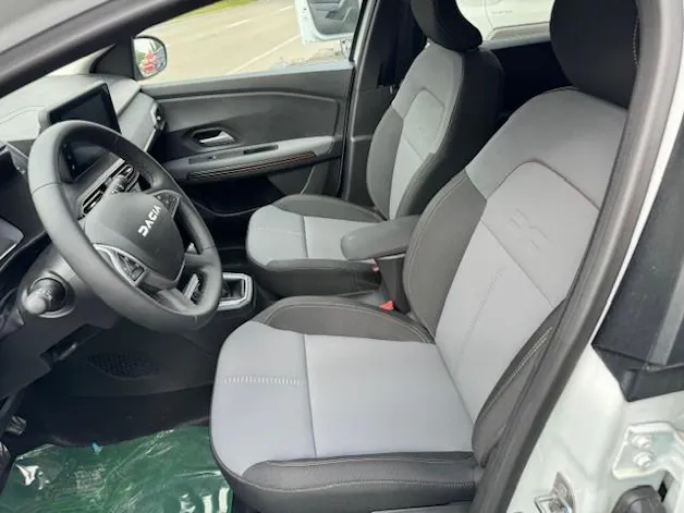 Dacia Jogger 1.6 Hybrid Extreme 7P