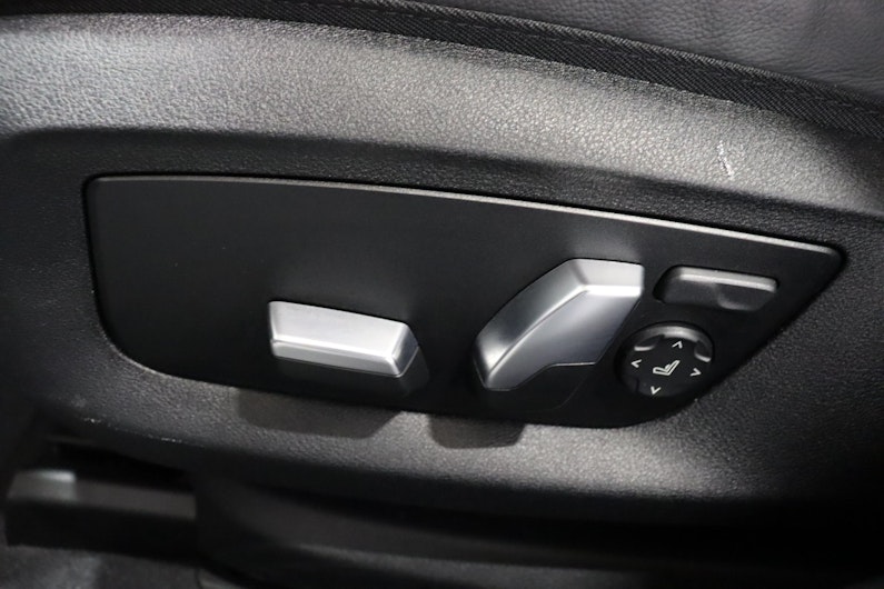 Vehicle image BMW 5 SERIES