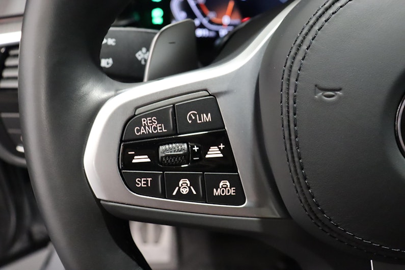 Vehicle image BMW 5 SERIES