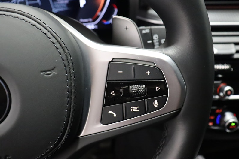 Vehicle image BMW 5 SERIES