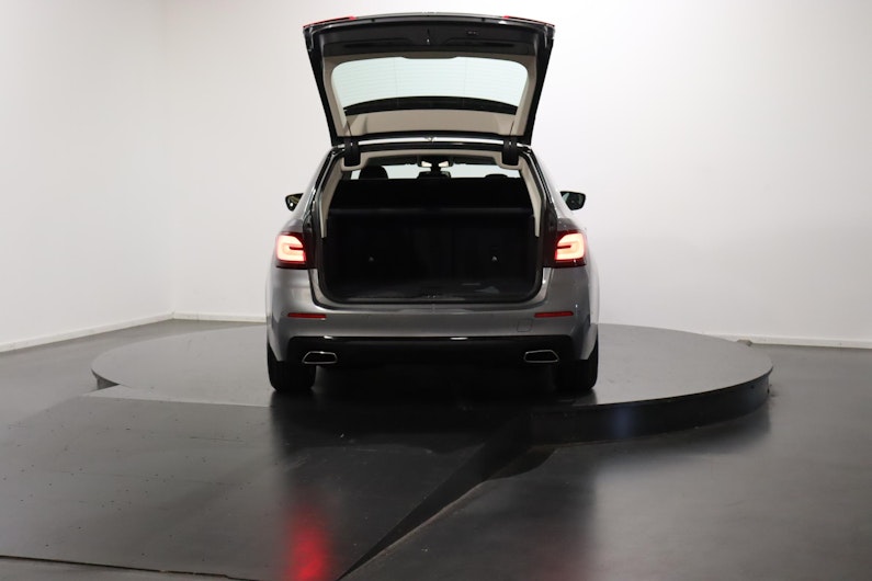 Vehicle image BMW 5 SERIES