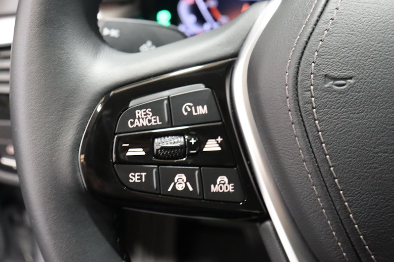 Vehicle image BMW 5 SERIES