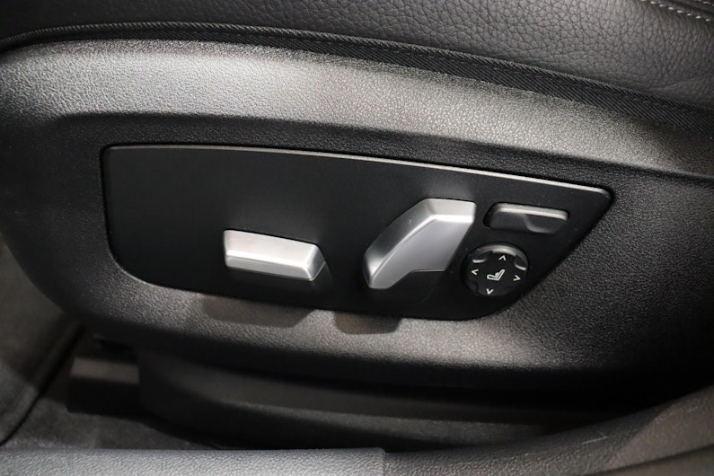 Vehicle image BMW 5 SERIES