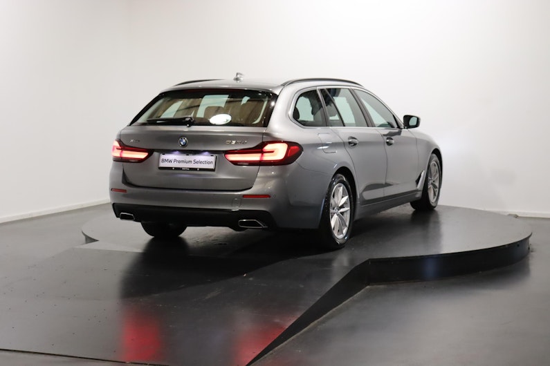 Vehicle image BMW 5 SERIES