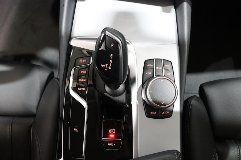 Vehicle image BMW 5 SERIES