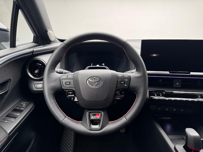 Vehicle image TOYOTA C-HR