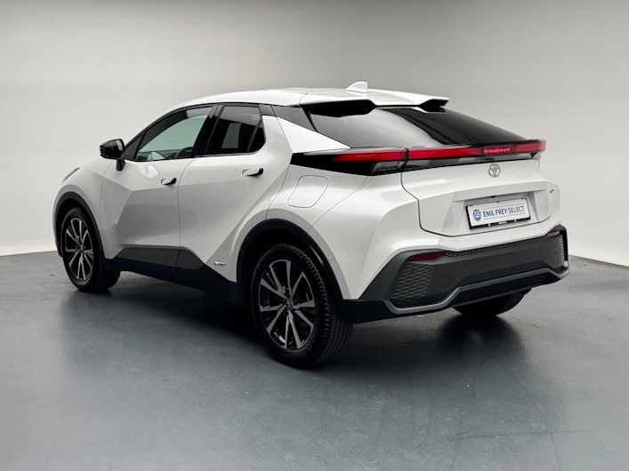 Vehicle image TOYOTA C-HR