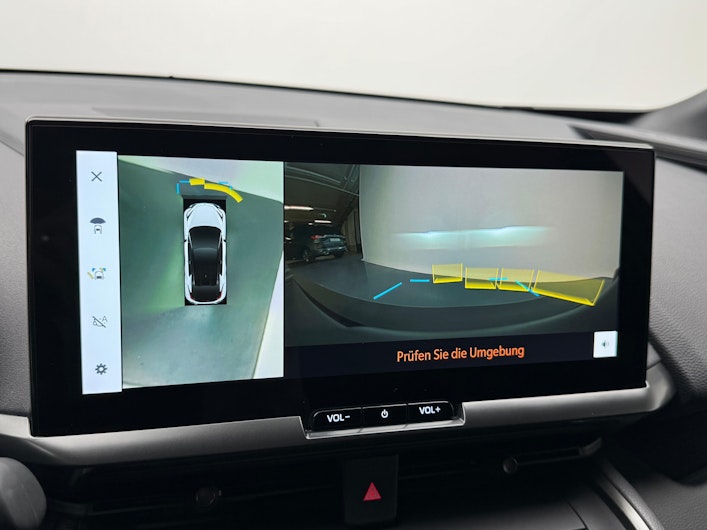 Vehicle image TOYOTA C-HR