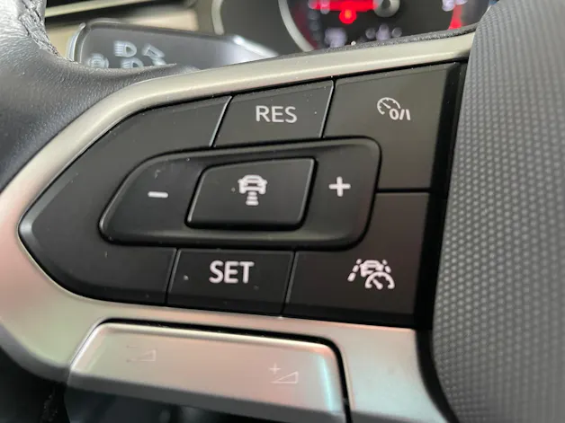 VW Passat Variant 2.0 TDI 200 Elegance DSG 4m