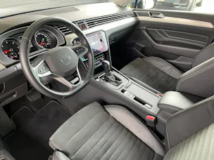 VW Passat Variant 2.0 TDI 200 Elegance DSG 4m