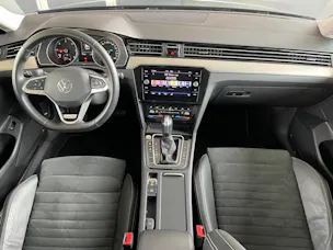 VW Passat Variant 2.0 TDI 200 Elegance DSG 4m