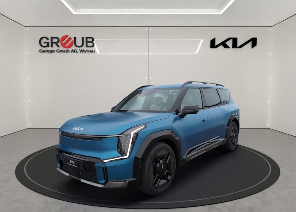 First vehicle image First vehicle image