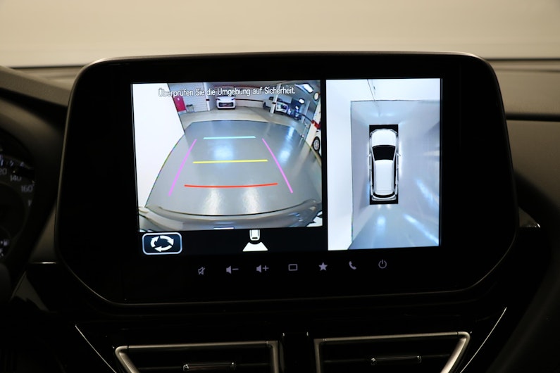 Vehicle image SUZUKI S-CROSS