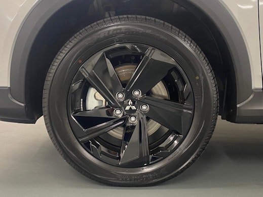 MITSUBISHI Eclipse Cross 2.4 PHEV Blackline 4x4 3