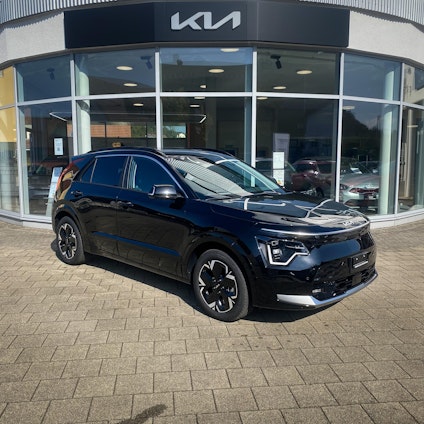 First vehicle image