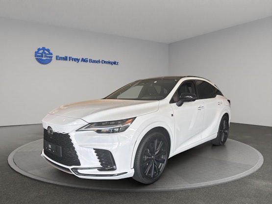 First vehicle image