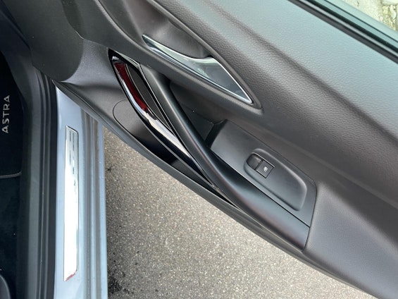 Vehicle image 9 Vehicle image 9