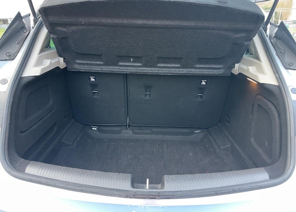 Vehicle image 12 Vehicle image 12