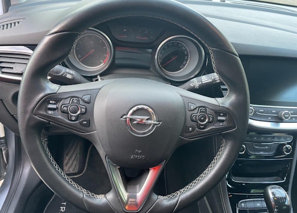 Vehicle image 6 Vehicle image 6