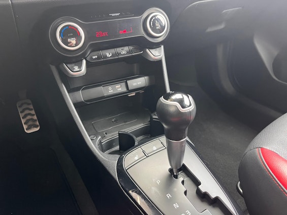 Vehicle image 21