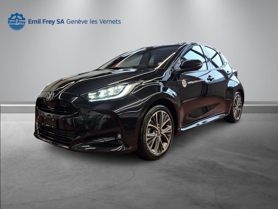 First vehicle image