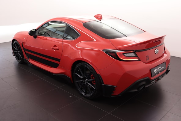Vehicle image 6