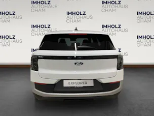 Ford Explorer Extended Range Premium RWD