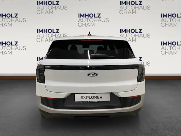 Ford Explorer Extended Range Premium RWD