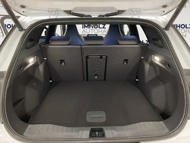 Ford Explorer Extended Range Premium RWD