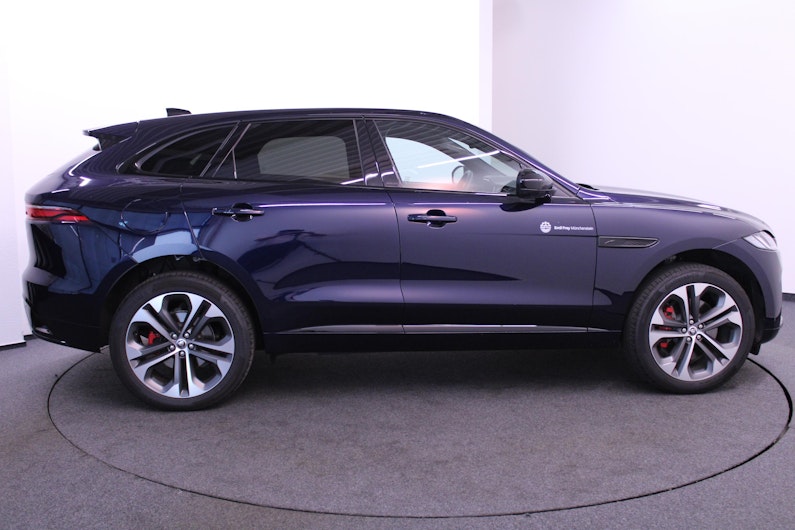 Vehicle image JAGUAR F-PACE